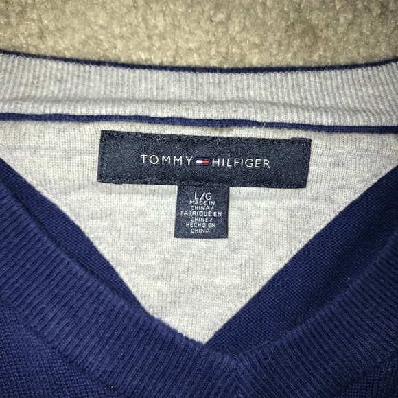 Tommy hilfiger sweater - Picture 2 of 2